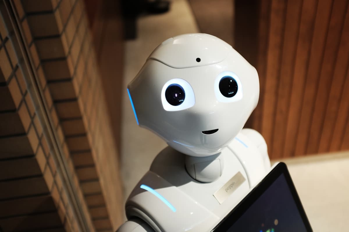 White humanoid robot representing a personal artificial intelligence assistant